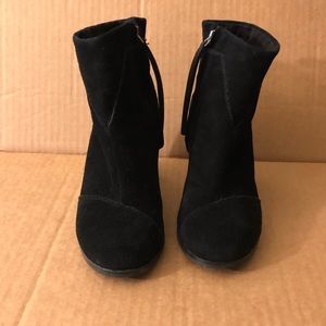 Tom’s Black Booties Size 5